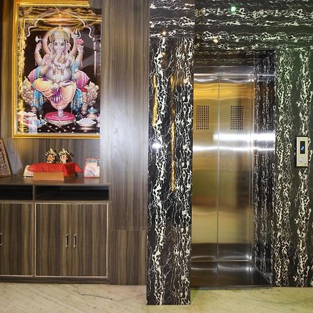 Hotel O Blue Diamond Варанасі Екстер'єр фото