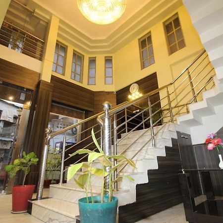 Hotel O Blue Diamond Варанасі Екстер'єр фото