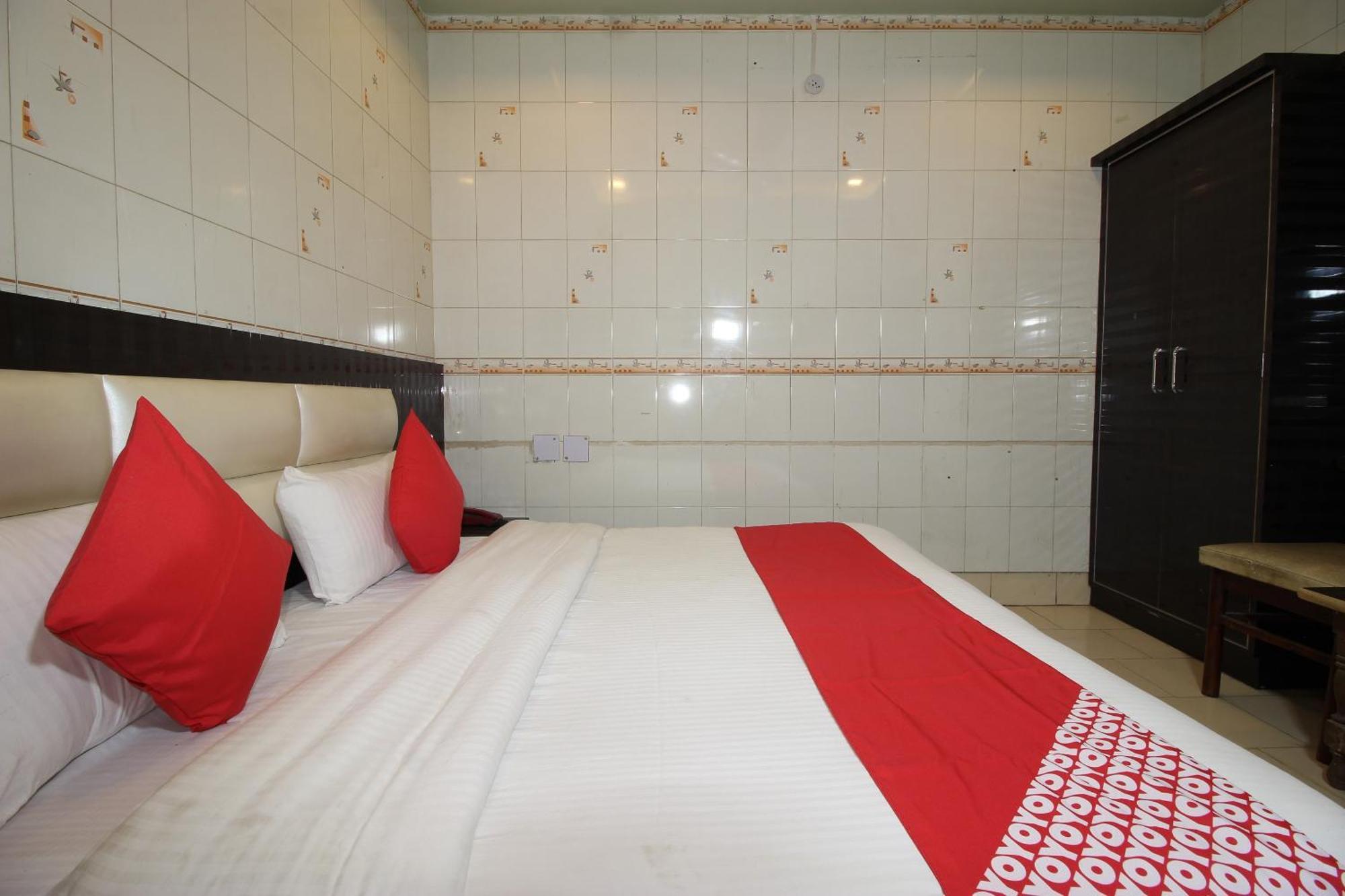 Hotel O Blue Diamond Варанасі Екстер'єр фото