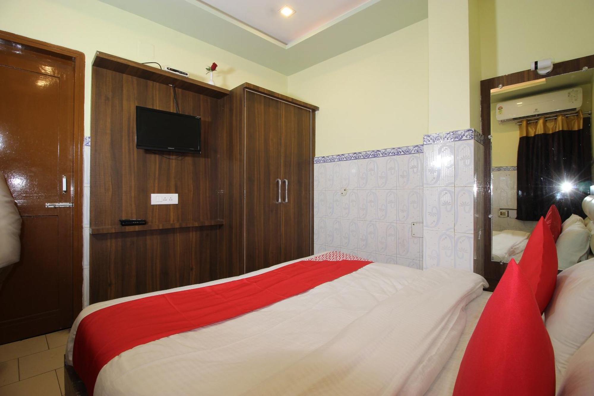 Hotel O Blue Diamond Варанасі Екстер'єр фото