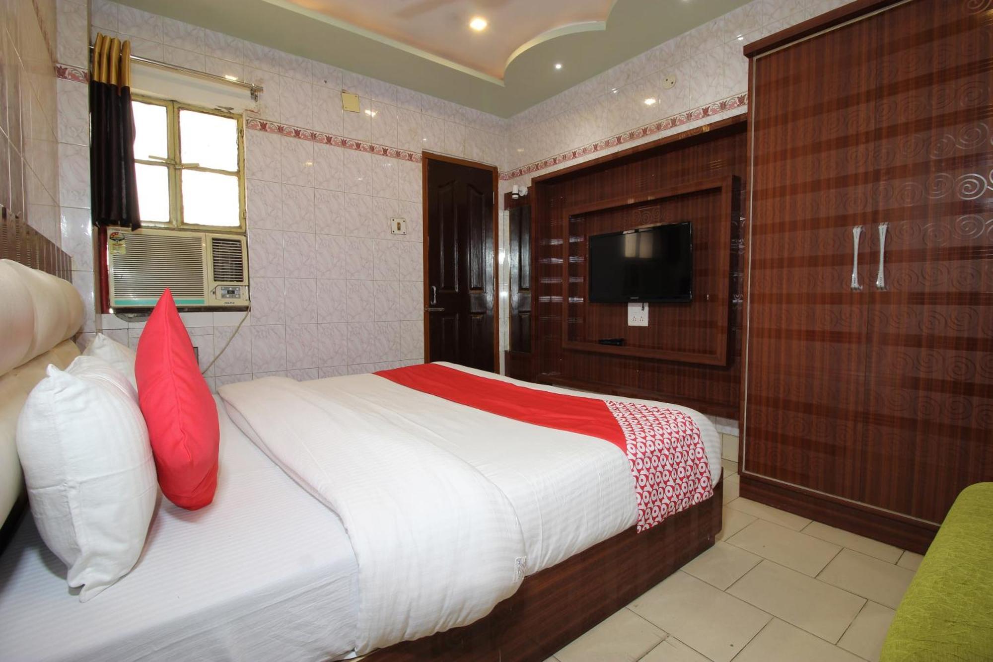 Hotel O Blue Diamond Варанасі Екстер'єр фото