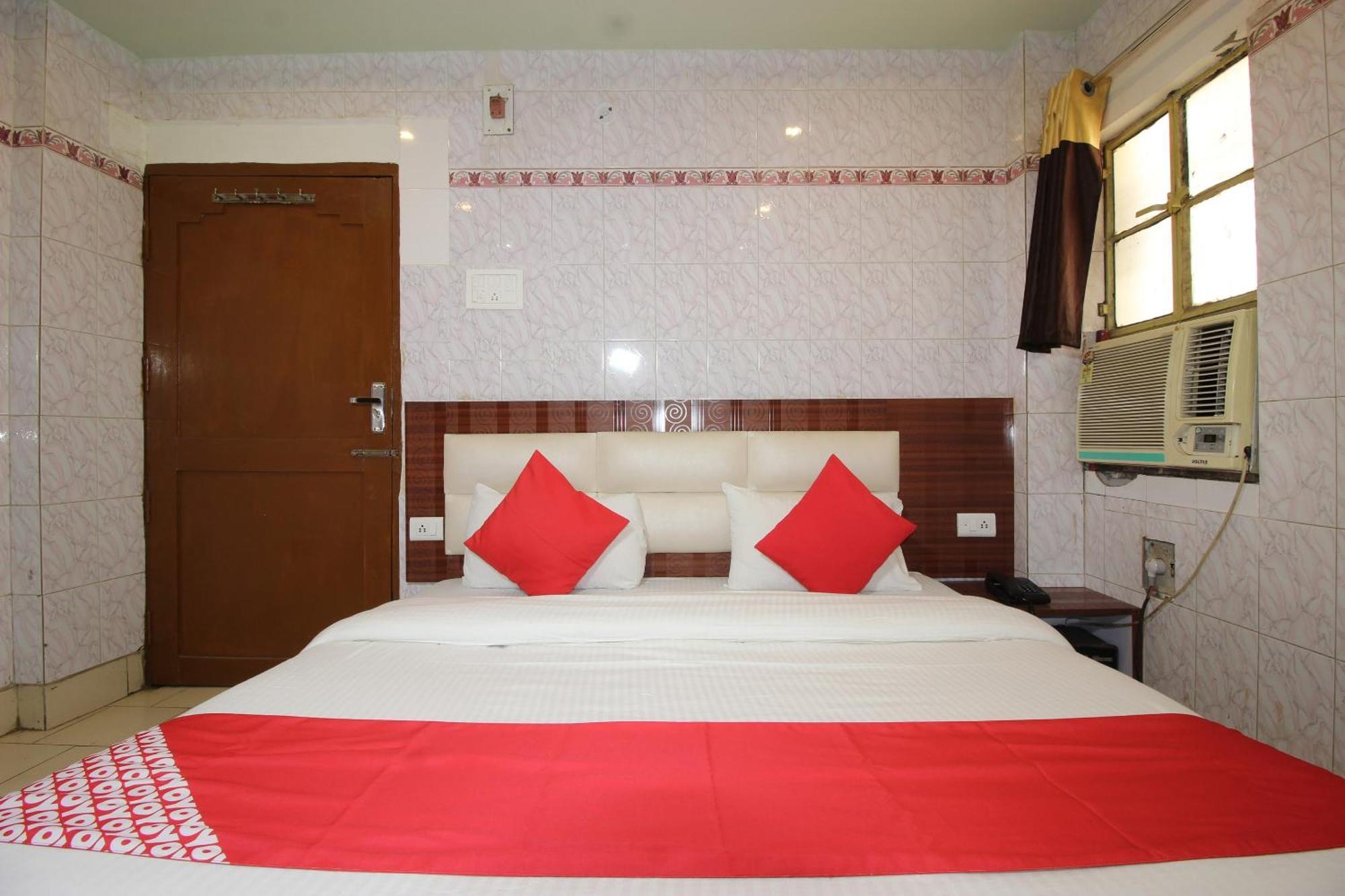 Hotel O Blue Diamond Варанасі Екстер'єр фото